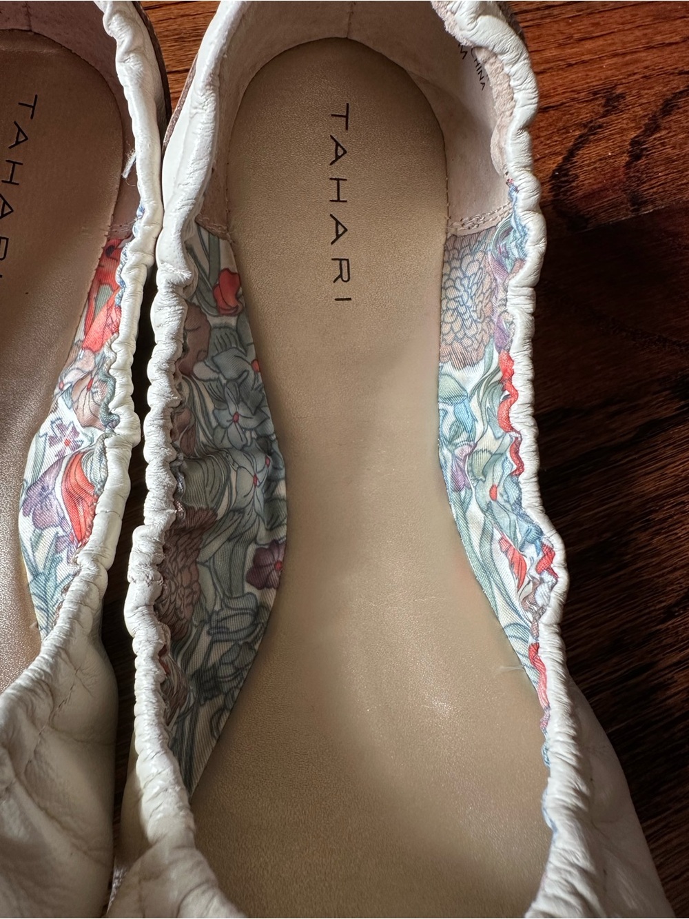 Tahari Cream Flats with Taupe Patent Cap Toe and Bow - Picture 3 of 5
